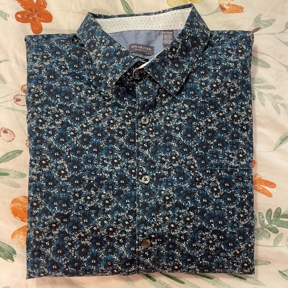 Men’s Van Heusen “Never Tuck” casual button down, slim fit, XL
